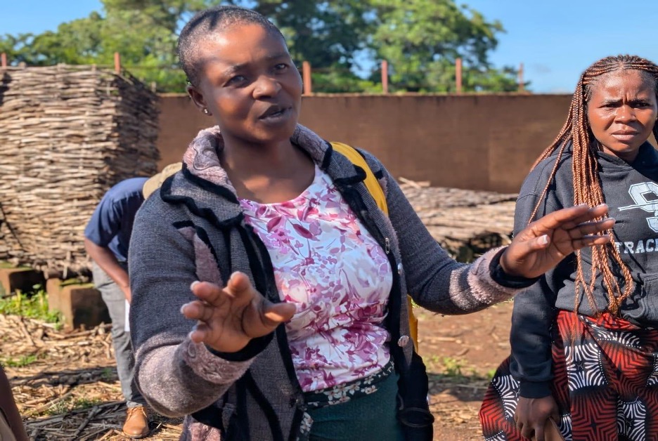 Image 7: Photo Credit: Namasiku Muyoba - Grace Gumba of PORET contributing to a discussion during a field visit